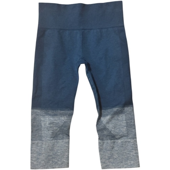 Lululemon Athletica Seemlessly Street Crop Blue and Gray Ombre Leggings Sz 6 - Picture 6 of 9